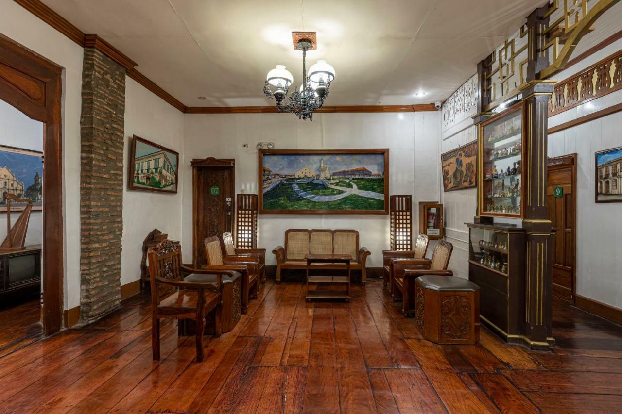 Zen Rooms Grandpa'S Inn Vigan Exterior photo